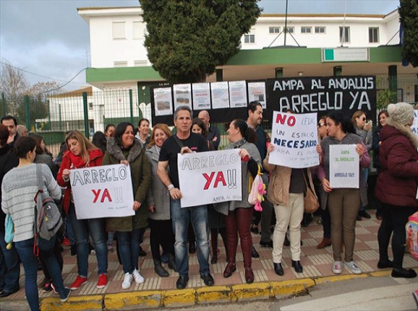 El AMPA del Juan Gonzalez desconvoca la manifestación del próximo día 23