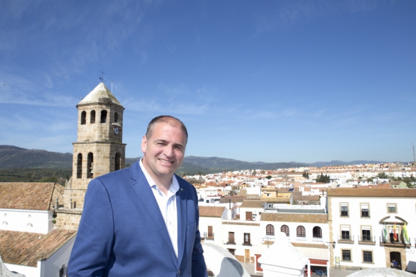 Romero: “Al PSOE barreño y a su portavoz Salvador Puerto no le interesa recordar como dejaron el Ayuntamiento en sus años de gestión”