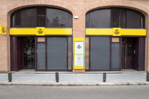 Correos abre oficinas estratégicas en Andalucía, Ceuta y Melilla en horario de tarde