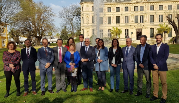 El alcalde asiste en Jerez a una reunión para definir  inversiones de los ITI en mejoras para barriadas vulnerables