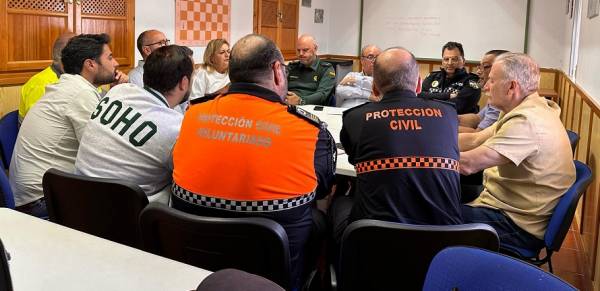 Reunión de coordinación y seguridad para las próximas fiestas en el municipio de Los Barrios