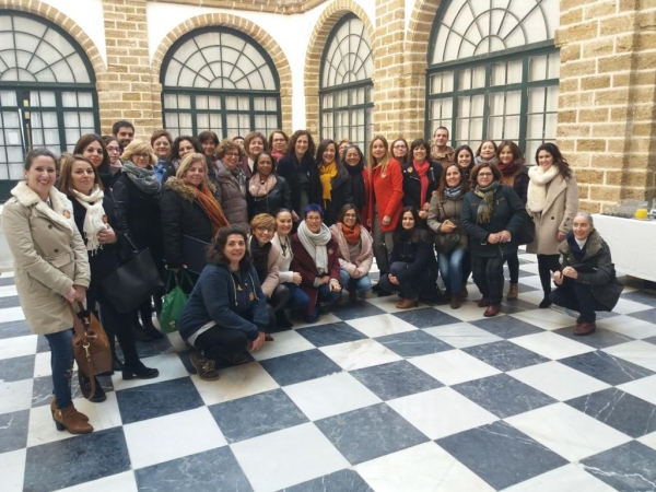 Lobato asiste en Cádiz a la jornada de coordinación del Día de la Mujer organizada por la Diputación