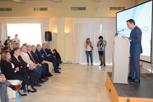 Romero destaca la importancia de la AGI como creadora de empleo y riqueza en Los barrios y en la comarca durante la presentación de su memoria 2016