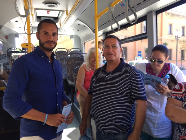 El servicio de autobús urbano triplica el número de viajeros en su primer día de funcionamiento