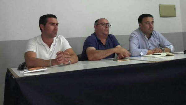 García: “La guerra entre socialistas y andalucistas sólo consigue dejar abandonados a los vecinos de las 50 viviendas de Palmones”