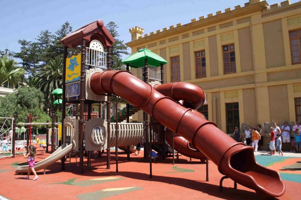 La Mesa de Contratación propone la  adjudicación a la empresa Innate el proyecto para la mejora de los parques infantiles de La Línea