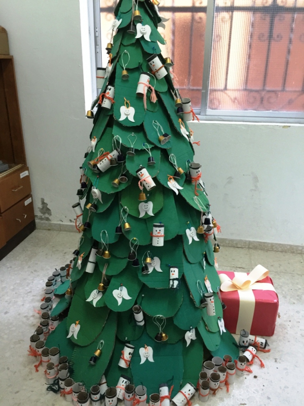 La concejalía de Medio Ambiente convoca el VI Concurso de árboles de Navidad con material reciclado