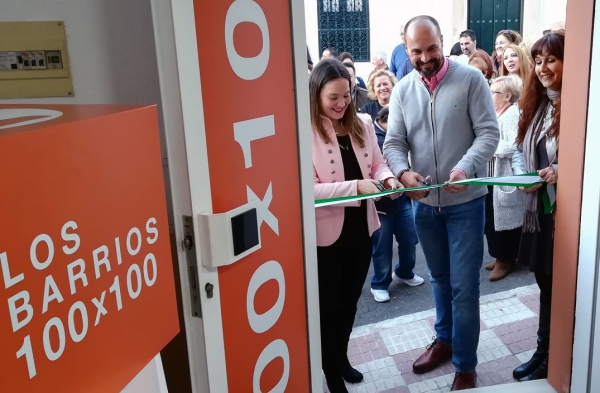 Los Barrios 100x100 inaugura su sede oficial en la calle Alta del casco urbano de Los Barrios