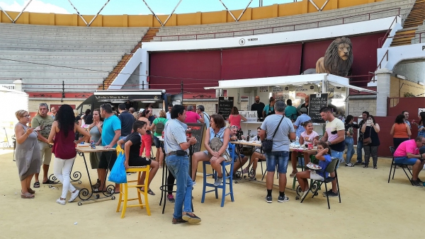 La jornada de clausura vuelve a llenar de público la I Feria de Turismo y Aventuras de Los Barrios