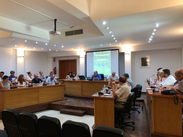 El Pleno aprueba con los votos del equipo de gobierno y el PP la adhesión de Los Barrios al Fondo de Ordenación para 2019