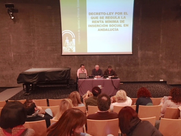 La Línea acoge una jornada formativa sobre la nueva Renta Mínima de Inserción Social en Andalucía
