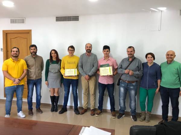 Alconchel y Pérez Cumbre reciben a los dos alumnos barreños galardonados con el Premio Extraordinario de Educación Secundaria Obligatoria en Andalucía