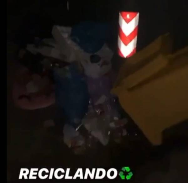 Localizado y denunciado por la Policía Local de La Línea el joven que aparecía en un vídeo volcando un  contenedor y esparciendo la basura
