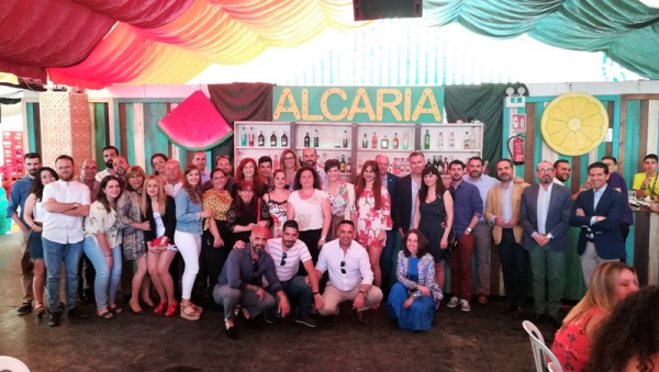 Los Barrios 100x100 ofreció una copa de Feria a los medios de comunicación en la caseta La Alcaría