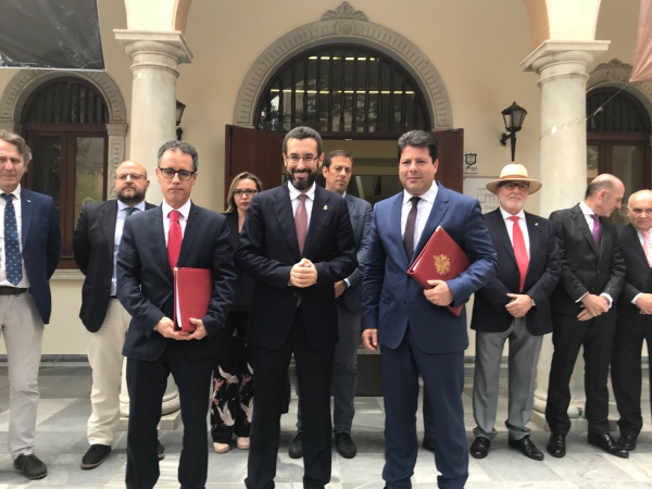 La Línea de la Concepción y Gibraltar organizarán conjuntamente actos con motivo del 50 aniversario del cierre de la frontera