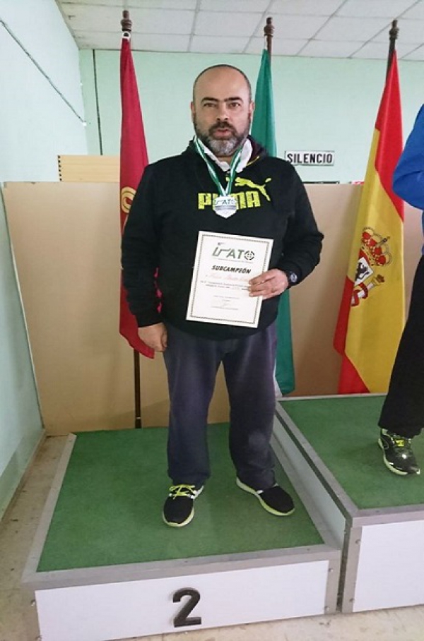 Helenio Lucas Fernández felicita al Club Linense de Tiro por sus resultados en el Campeonato de Andalucía
