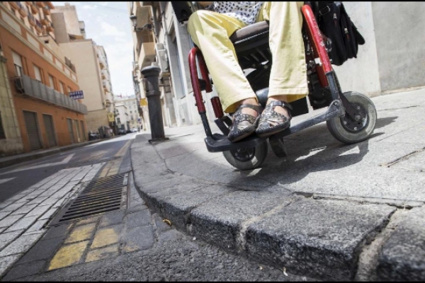 Ciudadanos Los Barrios pide al Ayuntamiento mejoras de accesibilidad para las personas con discapacidad