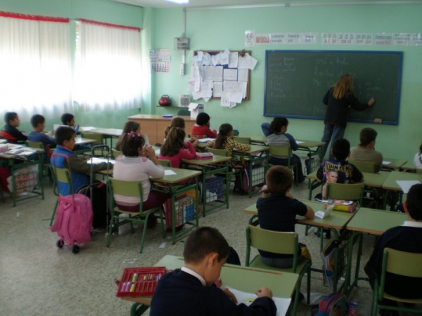 La Oferta Educativa Municipal de La Línea incluye programas sobre redes en el que participan también Ampas y profesores