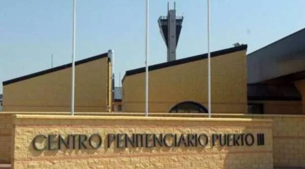 CSIF y ACAIP-UGT llevan a la Justicia y al Defensor del Pueblo Andaluz la  discriminación que sufren las mujeres reclusas de Puerto III
