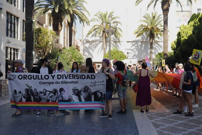 Orgullo y Diversidad Campo de Gibraltar reclama secciones LGTBI en las bibliotecas municipales