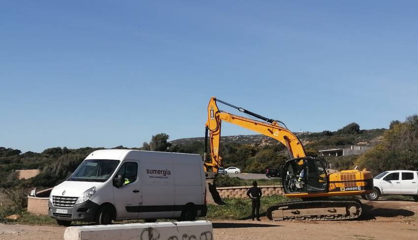 Malestar municipal tras la autorización de la Junta a la instalación de una conexión de fibra óptica con Ceuta desde la playa de Torrenueva de La Línea