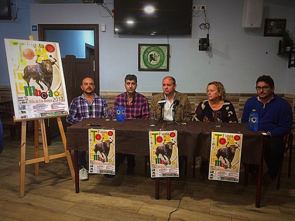 Presentado el cartel de la Fiesta del Toro Embolao de Los Barrios 2017