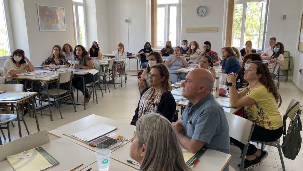 La Escuela de Idiomas acerca a docentes de toda la comarca la experiencia educativa finlandesa