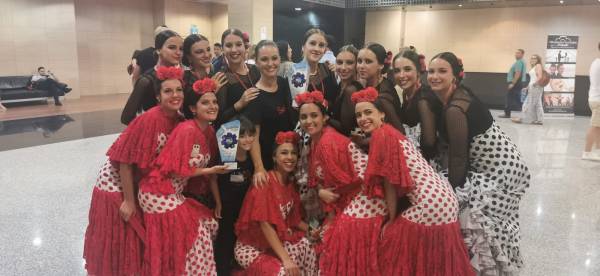 Pérez Cumbre felicita a la Asociación Cultural Flamenca Barreña por sus nuevos éxitos en el certamen “Vive tu sueño”