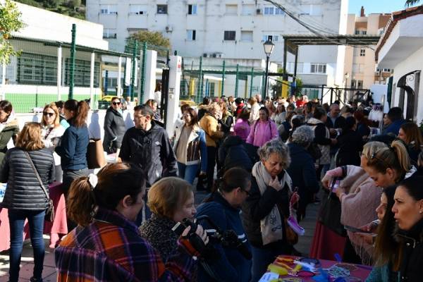 Celebrado el tradicional Mercadillo Solidario del CEIP San Bernardo de la Estación de San Roque, a beneficio de Cáritas
